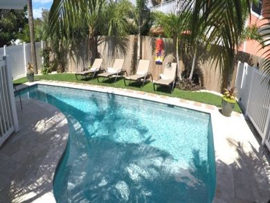 One Bedroom Vacation Rental located Close Beach Holmes Beach